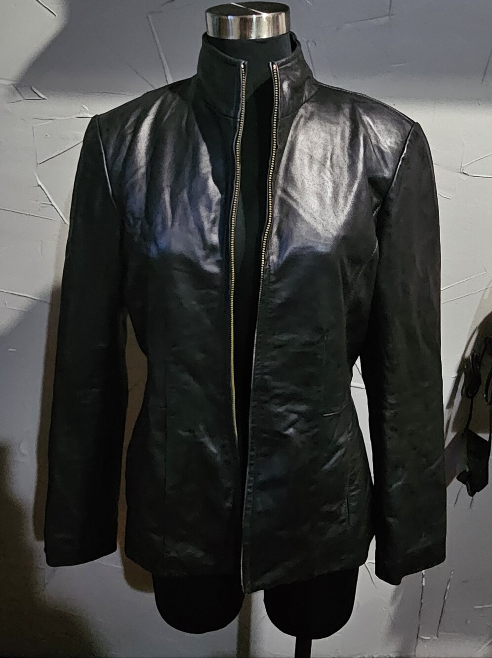 USED - Women's Black Leather Zip-Front Jacket
